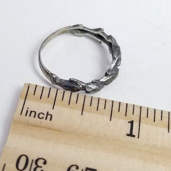 Vintage Sterling Silver Leaping Dolphins Ring, Size 6 1/2 Band, 80s 90s Estate - Picture 7 of 8